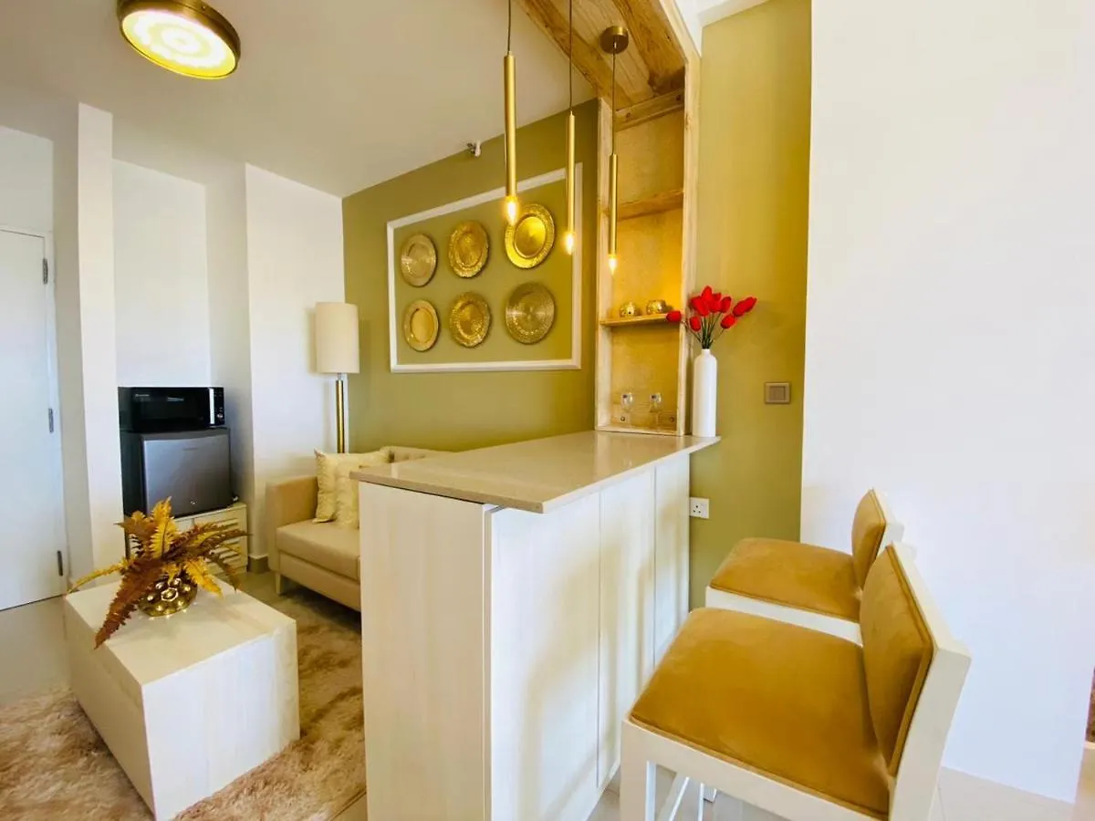 Ocean Breeze - Udaya Luxury Apartments Negombo 0*,